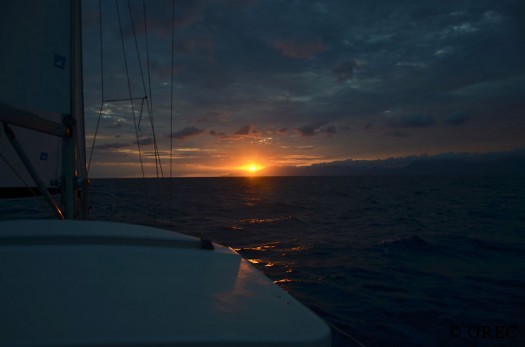 Anacaona navigue à la voile pour ses dernières nuits de l'année