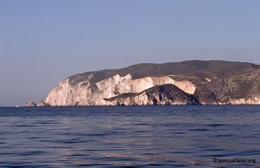 Arrivée le soir devant l'île de Zakyntos (mer Ionienne)